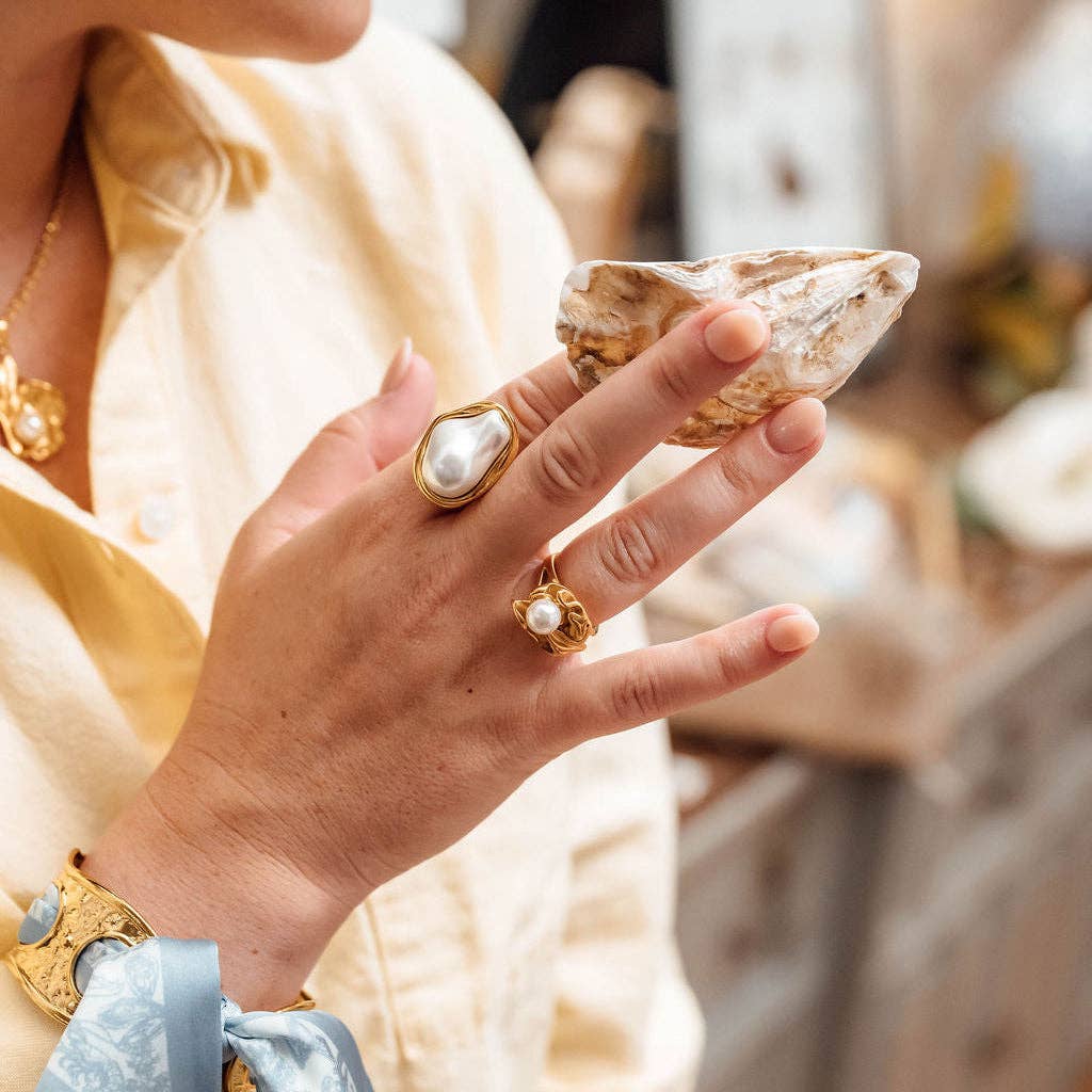 Oyster Ring